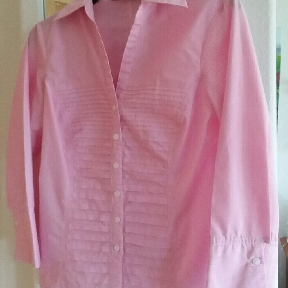Pretty in Pink!  Larry Levine blouse